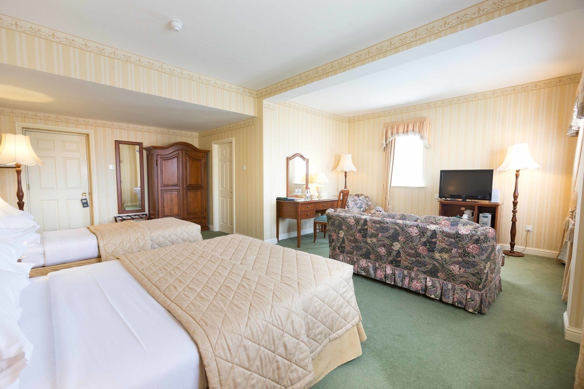 Sheedy'S Boutique Hotel Lisdoonvarna Buitenkant foto